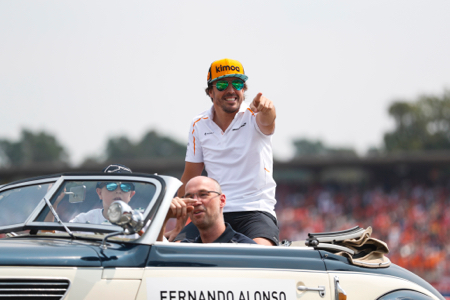 Fernando-Alonso-Leaves-F1-3.jpg