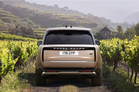 Range-Rover-2022-3.jpg